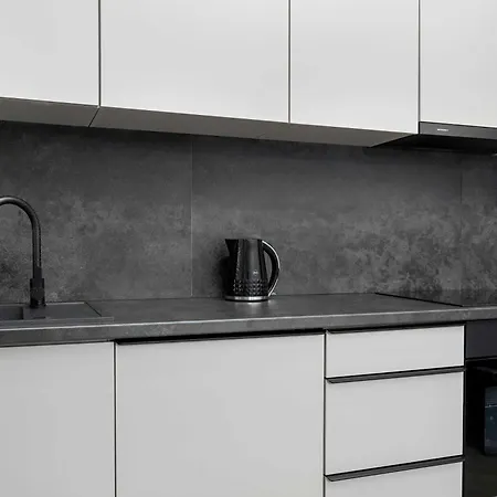 Beige In Center With Office By Renters *