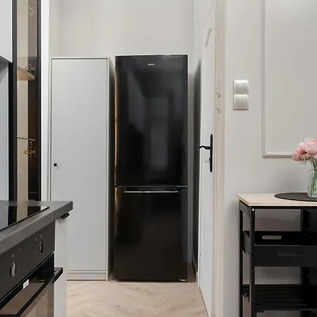 Beige In Center With Office By Renters Апартаменты *